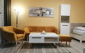 Apartman West